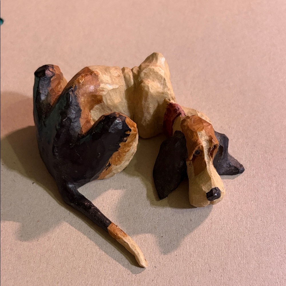 Blood hound resin  Dog Figurine